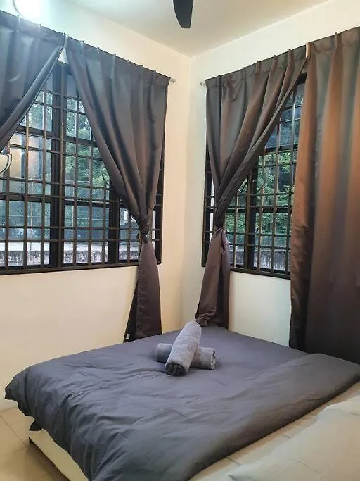 Apartament 3 Storey Bangalow Near Spice Arena & Queensbay Mall Bayan Lepas Malezja